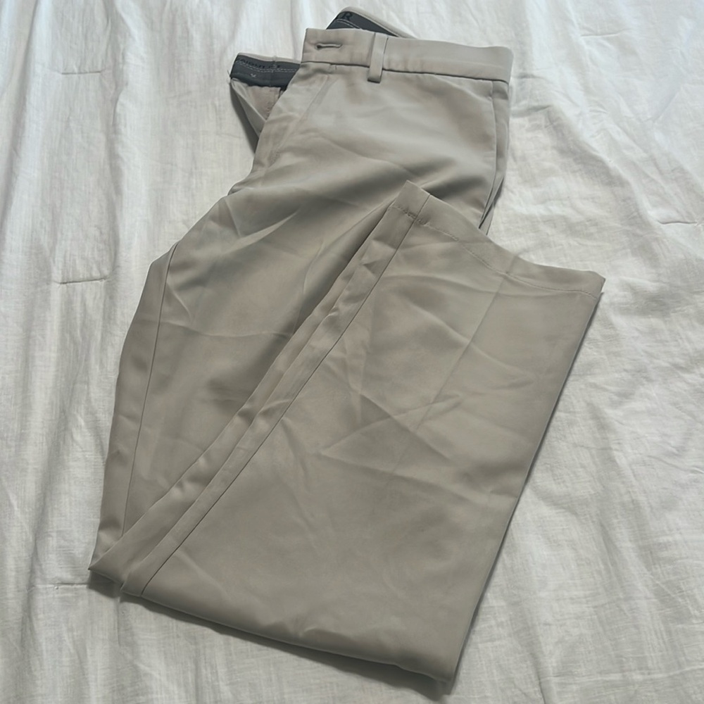 Haggar khaki pants size 33x30